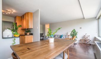 1210 N TAFT St 504, Arlington, VA 22201