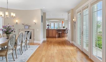41 Castle Hill Ave, Newport, RI 02840