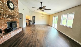 861 Oak Crst, Baxter Springs, KS 66713