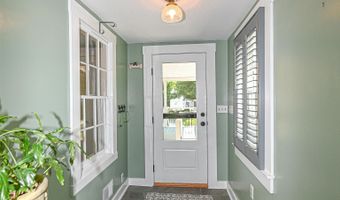 9 Lawes Ave, Bedford, NH 03110