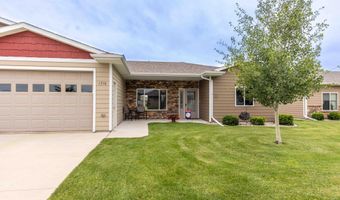 1716 Miller Ln, Aberdeen, SD 57401