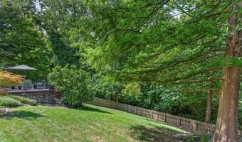 1751 Warmington Ct, Ballwin, MO 63021