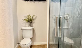 121 H Ave W, Albia, IA 52531