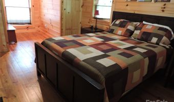 103 Chucks Ln, Bakersville, NC 28705