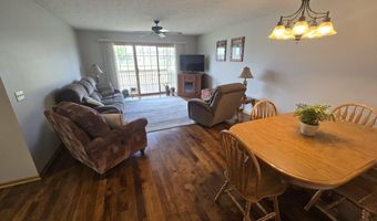 511 Clearwater Cir, Beatrice, NE 68310