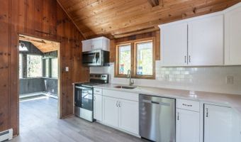 4 Amicalola Dr, Alloway, NJ 07422