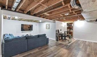 705 Lake Trl, Aurora, OH 44202