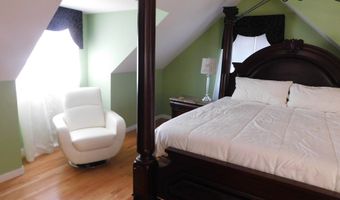 8 Tilden Rd, Danbury, CT 06810