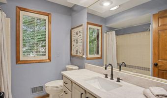 6368 Drumlin Ct SE, Ada, MI 49301