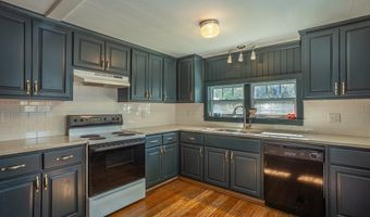 134 Sawyer Ln, Apalachicola, FL 32320