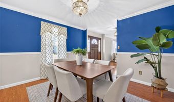 618 Running Creek Dr, Ballwin, MO 63021