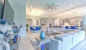 7401 PARADISO Dr, Apollo Beach, FL 33572