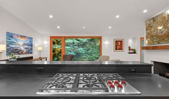 6921 AYR Ln, Bethesda, MD 20817