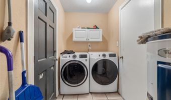 306 GRIMES Dr, Auburndale, FL 33823
