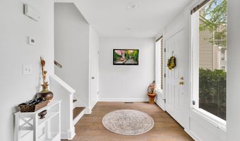 135 Turtle Bay Dr 135, Branford, CT 06405