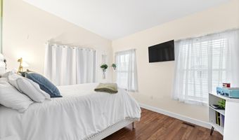 14 Brittany Dr, Bayville, NJ 08721