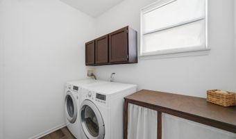 510 Golden Valley Ln, Algonquin, IL 60102