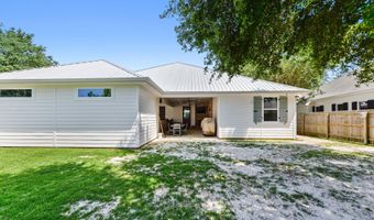 802 Old Spanish Trl, Bay St. Louis, MS 39520