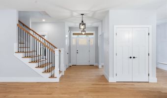 14 Stacey Ln 2, Chester, NH 03036