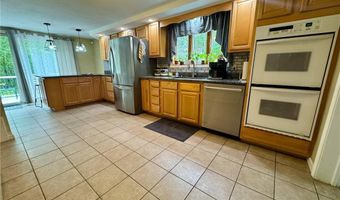 542 Main St, Hopkinton, RI 02833