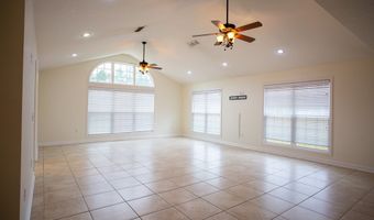 99 JENNIFER Ln, Baxley, GA 31513