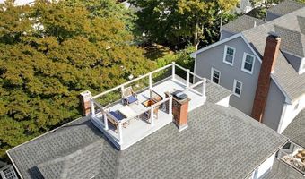 8 Champlin St, Newport, RI 02840