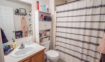 1852 S 60TH St, Springfield, OR 97478