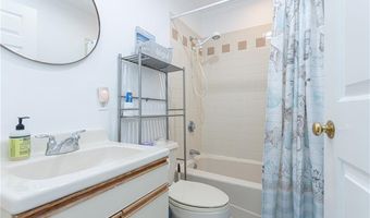 327 Corey Ln, Middletown, RI 02842