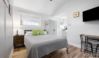 15 And 16 Cottage Dr, Asheville, NC 28805