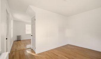 292 Sowams Rd, Barrington, RI 02806