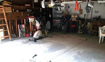 6528 Winona St, Allen Park, MI 48101