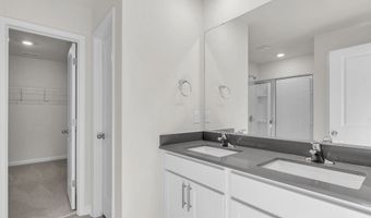 1052 Misty Creek Dr, Aberdeen, NC 28315