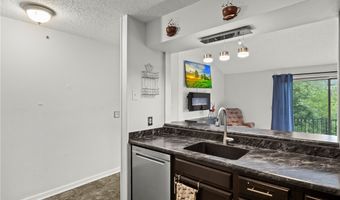75 B Foxberry Dr, Amherst, NY 14068