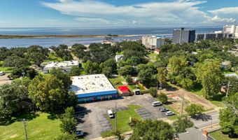 615 Howard Ave, Biloxi, MS 39530