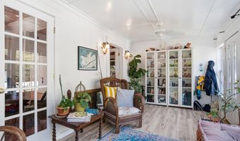 130 14th St, Apalachicola, FL 32320