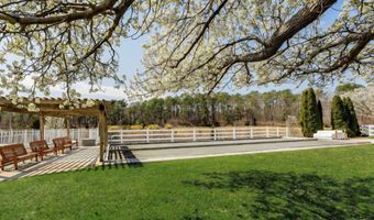 61 Sandpiper Rd, Barnegat, NJ 08005