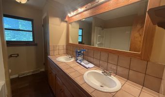 6 Riverview Dr, Athens, OH 45701