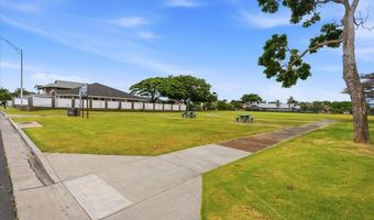 77 Kealohilani St, Kahului, HI 96732