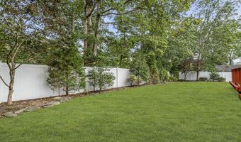 317 Trenton Ave N, Bayville, NJ 08721