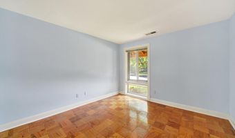 7 CROSS KEYS Rd 7E, Baltimore, MD 21210