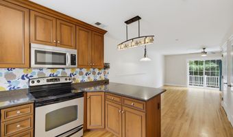 28 Armstrong Rd C15, Coventry, CT 06238