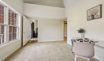 1320 N WAYNE St N 405, Arlington, VA 22201