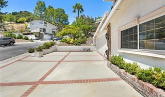 17043 Empanada Pl, Encino, CA 91436