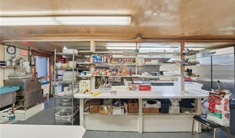 170 Franklin St, Bristol, RI 02809