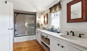 5 Old Manchester Rd, Amherst, NH 03031