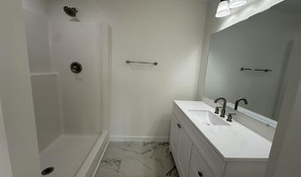 8110 5th St, Boiling Springs, SC 29316