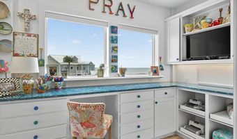 1013 St John Ct, Rockport, TX 78382