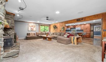 24 Lincoln Dr, North Smithfield, RI 02896
