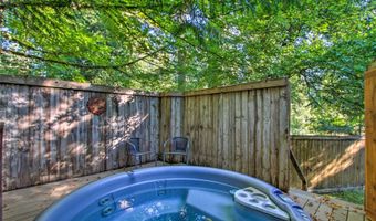 33823 State Route 706 E 2, Ashford, WA 98304