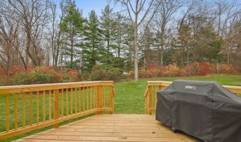 7 Silversmith Dr, Danbury, CT 06811